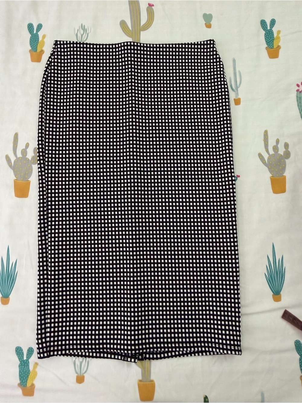 Old Navy Black and White Check Pencil Skirt